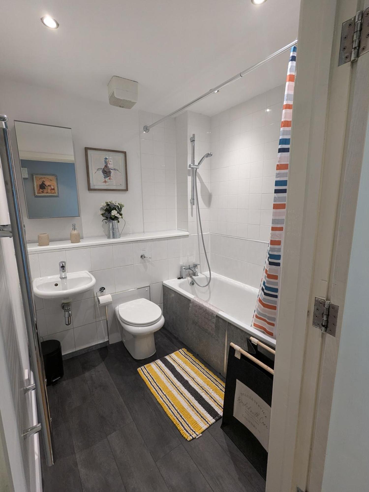 Stunning Modern Coventry City Centre Apartment Ngoại thất bức ảnh